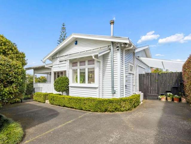 House for sale in Balmoral, Oroua County