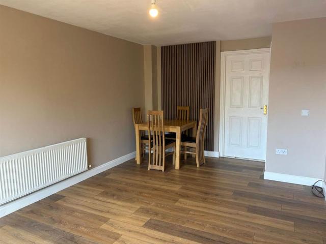 Apartment to rent in Cavan Urban ED, Cavan