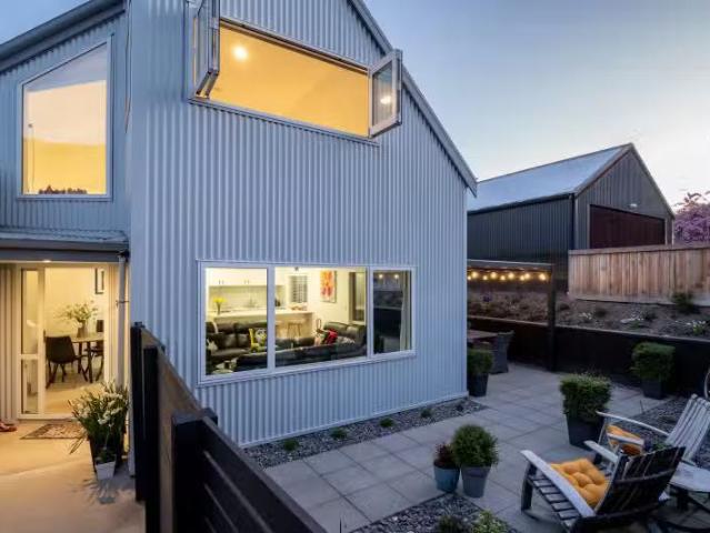 House for sale in Otakou
