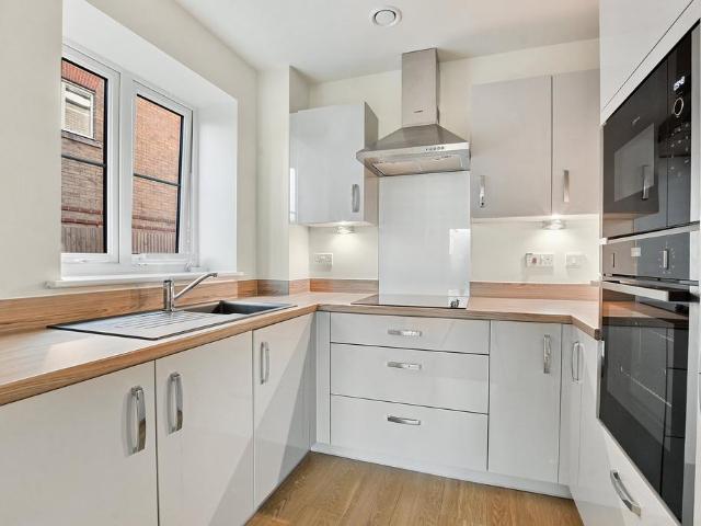 Apartment for rent in Cockfosters, Greater London