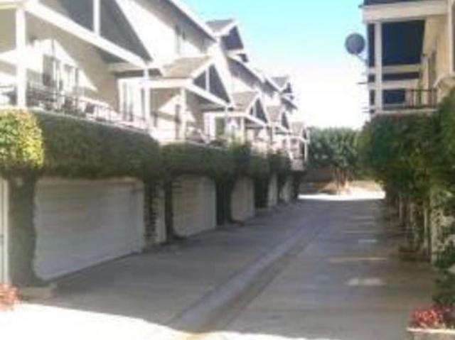 Room for rent in Costa Mesa, California