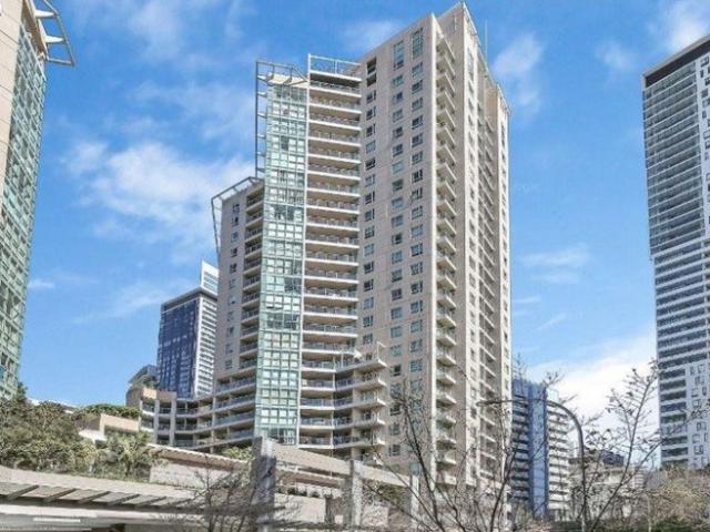 Apartment for rent in Lower North Shore, Sydney