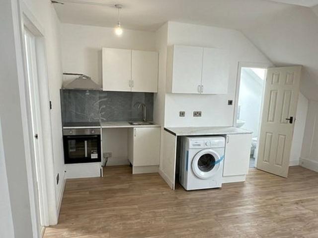 Apartment for rent in Dollis Hill, Greater London