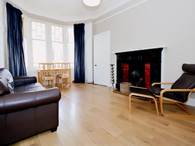 Apartment for rent in Shawmoss, Glasgow