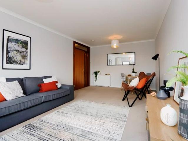 Apartment for rent in Langside, Scotland