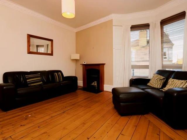 Apartment for rent in Battlefield, Scotland