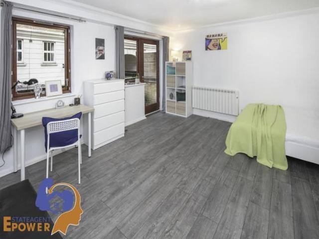 Apartment for rent in Tower Liberty, Wapping