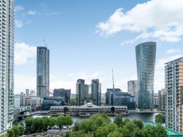 Apartment for rent in Canary Wharf, Greater London