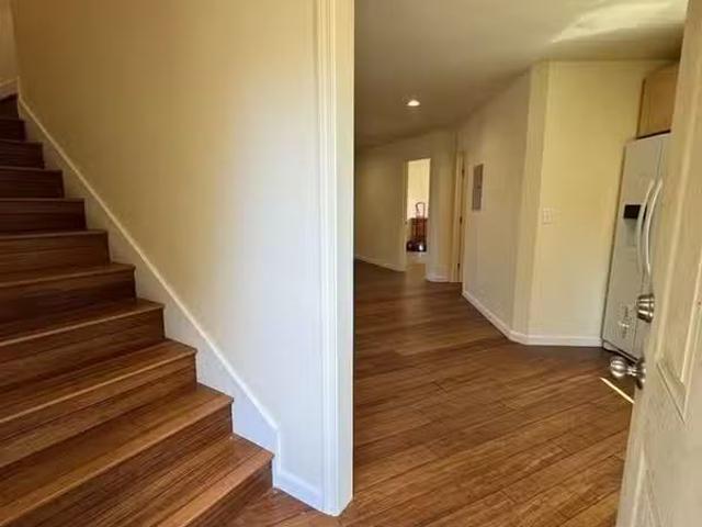 Condo for rent in Eureka