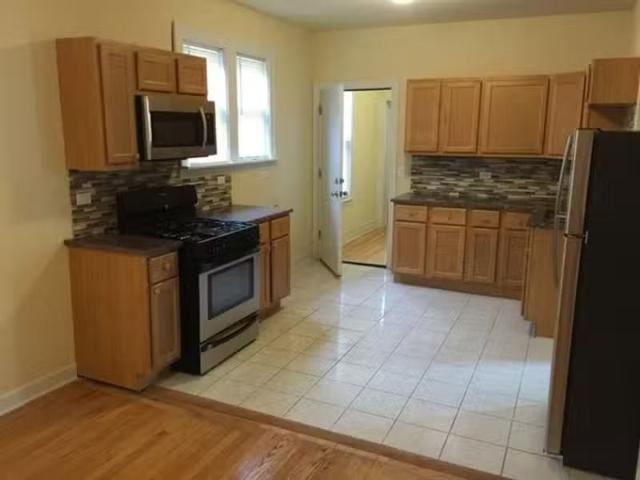 Condo for rent in Melrose Park