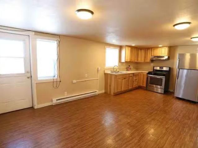 Condo for rent in Sheridan