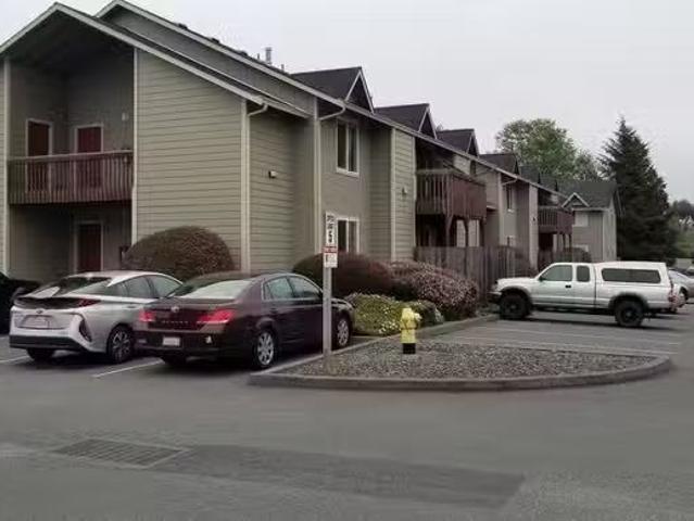 Condo for rent in Eureka