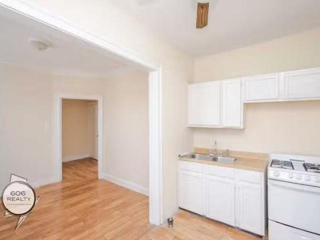 Condo for rent in Berwyn