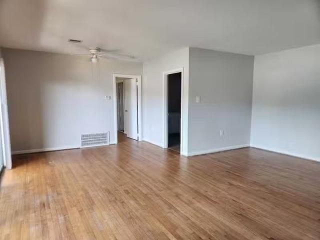 Condo for rent in Hampton