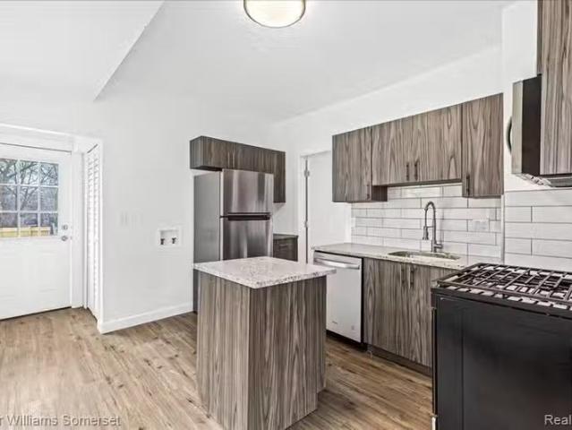 Condo for rent in Detroit
