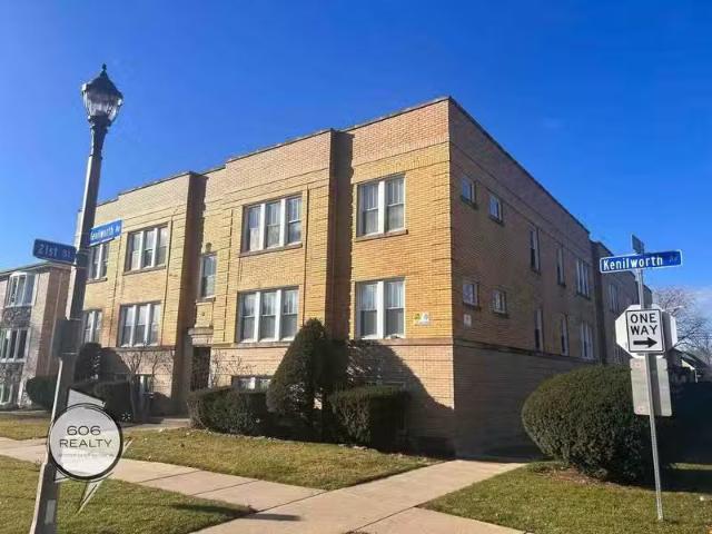 Condo for rent in Berwyn, Illinois