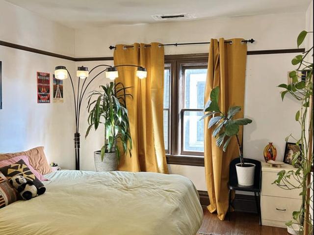 Room for rent in Canoga Park, California