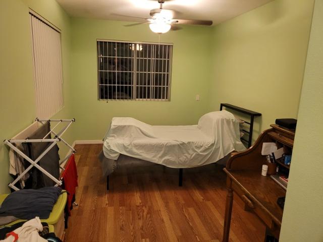 Room for rent in Canoga Park, California