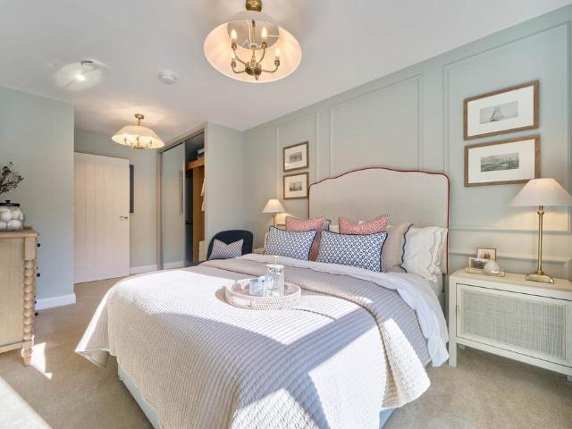 Apartment for rent in Crumbles, Eastbourne