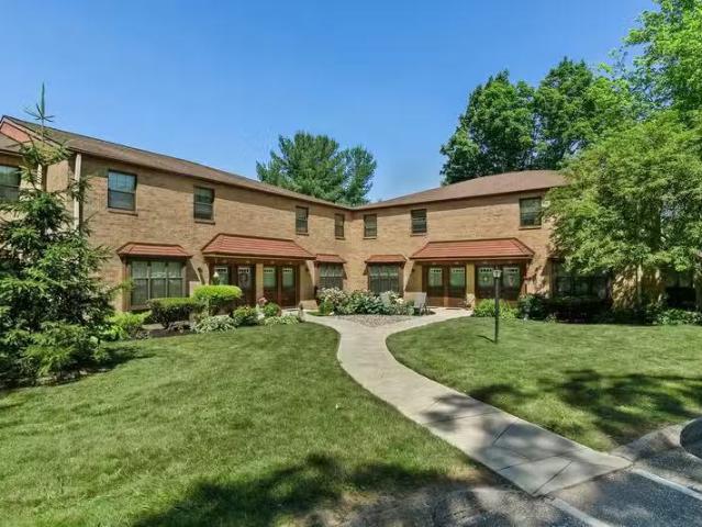 Condo for rent in York