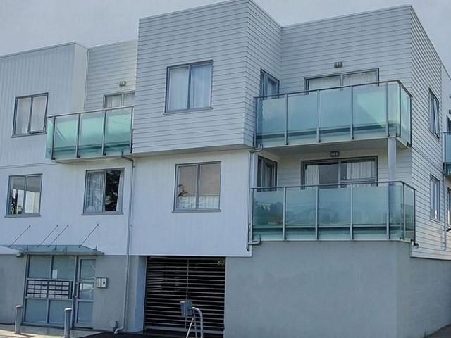 Apartment for rent in Oranga, Maungakiekie-Tāmaki