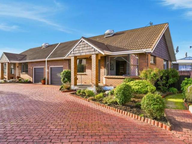 Townhouse for sale in Otakou