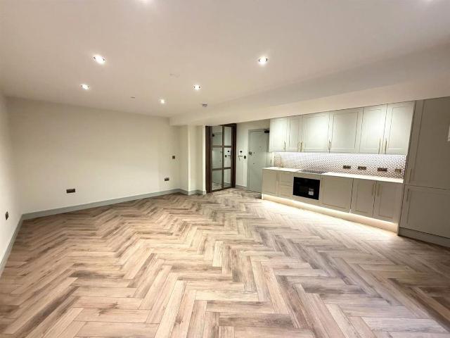 Studio for rent in Queen's Park, Brighton & Hove