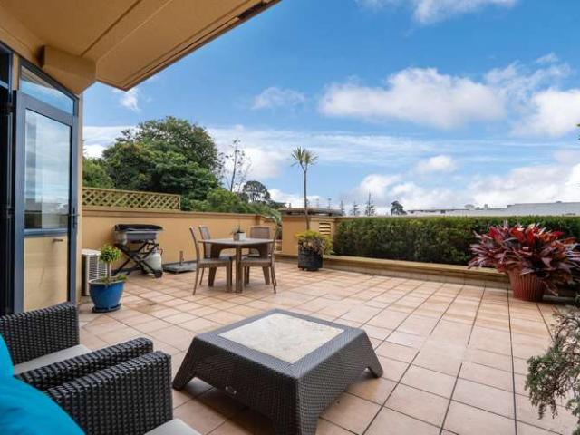 Apartment for sale in Whangaparaoa