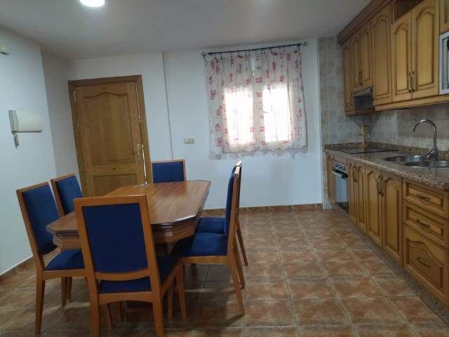 Apartamento en alquiler en Barrio de las Cruces, Alcalá La Real