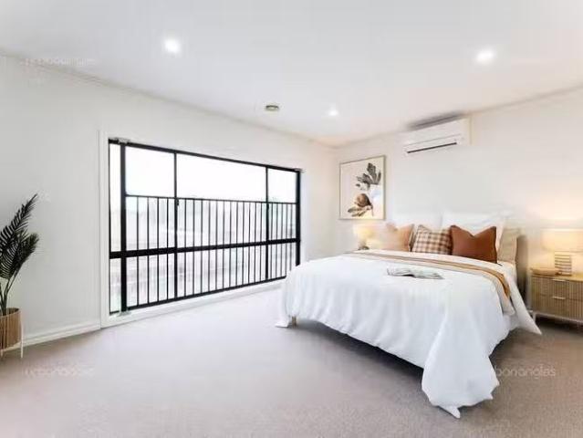 Apartment for rent in Albanvale, Victoria