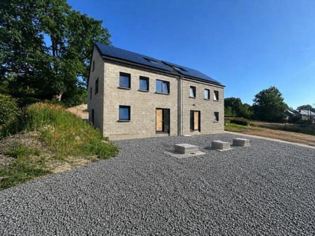 Maison location à Neufchâteau, Wallonie