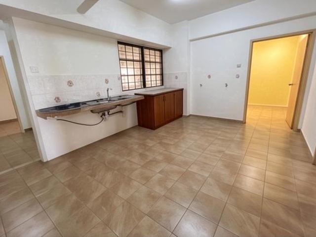 Condominium for sale in Petaling, Subang Jaya
