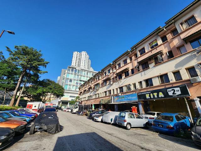 Apartment for sale in Petaling, Damansara Damai