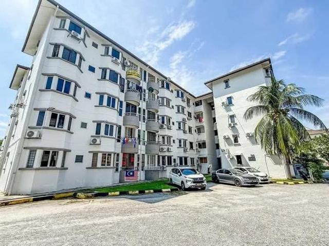 Apartment for sale in Country Heights Damansara, Kuala Lumpur