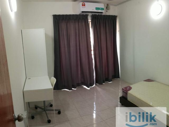 Room for rent in Petaling, Alam Impian