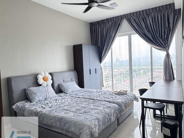 Room for rent in Petaling, Alam Impian