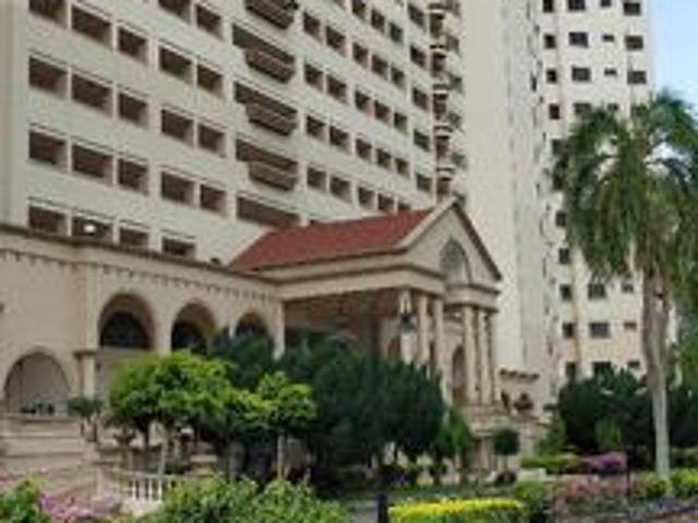 Condominium for sale in Malaka