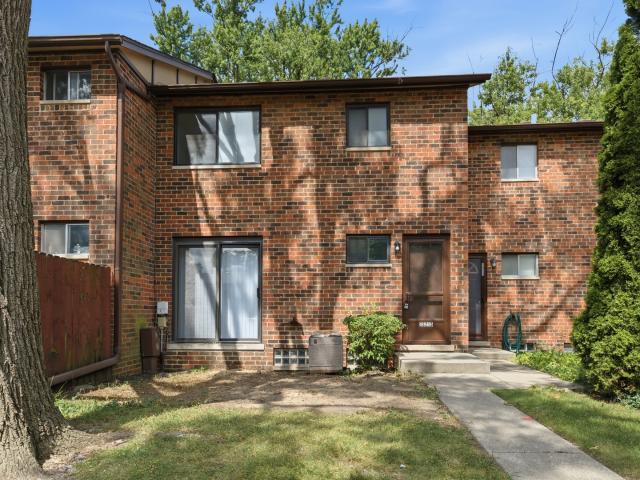 Townhouse for sale in Villa Park, Illinois