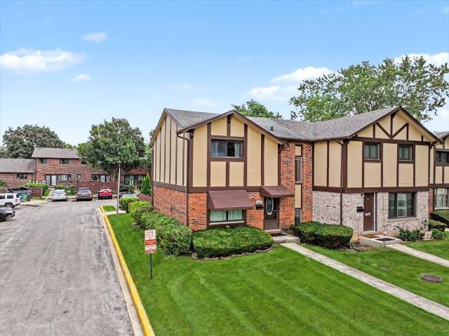 Townhouse for sale in Villa Park, Illinois