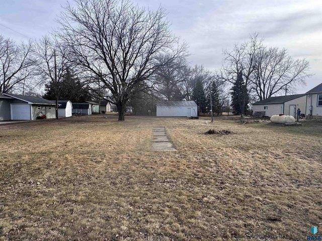 Land for sale in Chancellor, South Dakota