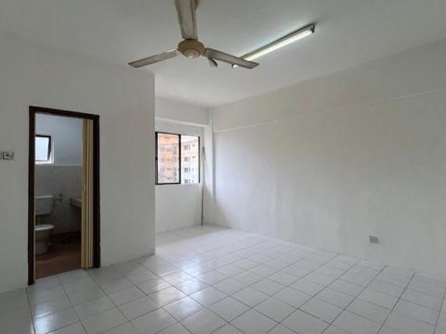 Apartment for sale in Port Klang, Selangor