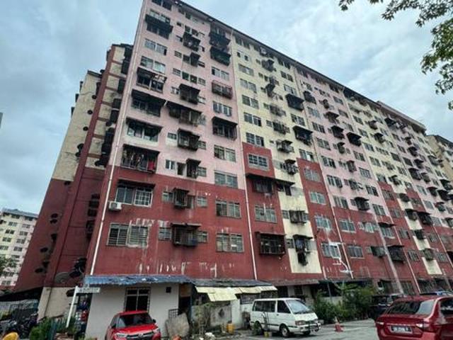 Flat for sale in Petaling, Damansara Damai