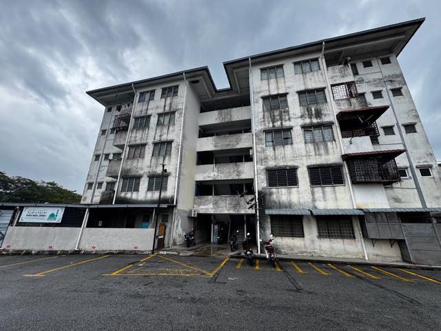 Apartment for sale in Kajang, Langat