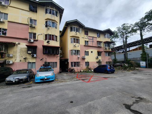 Apartment for sale in Petaling, Damansara Damai