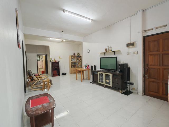 Apartment for sale in Malaka