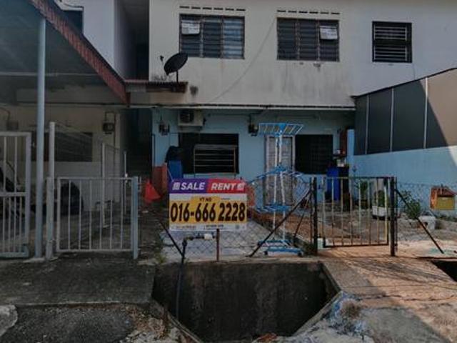 Townhouse for sale in Paya Rumput, Malaka