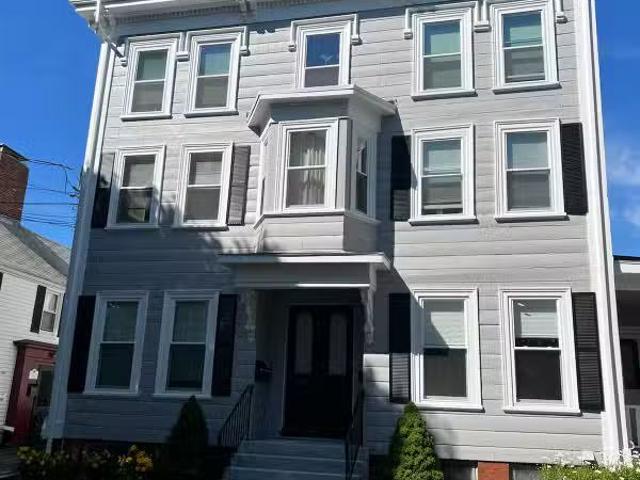Condo for rent in Beverly Condo for rent in Beverly