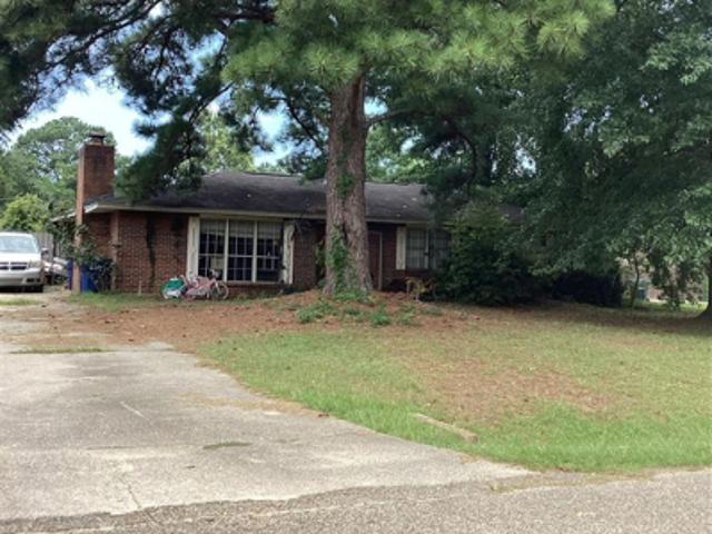 House for sale in Elmore, Alabama