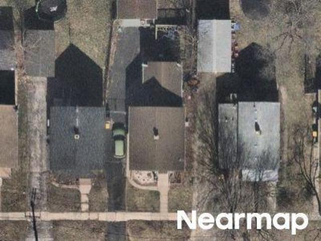 House for sale in Mchenry, Illinois