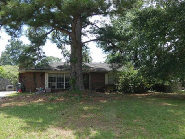House for sale in Elmore, Alabama